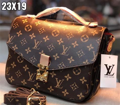 Bolsa Louis Vuitton | Bolsa de mão Feminina Louis Vuitton Novo 39720513 | enjoei