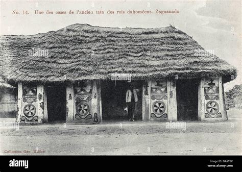 A house in Dahomey kingdom. : r/AfricanArchitecture