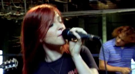 Paramore - Pressure - Screencaps - Paramore Image (19398335) - Fanpop