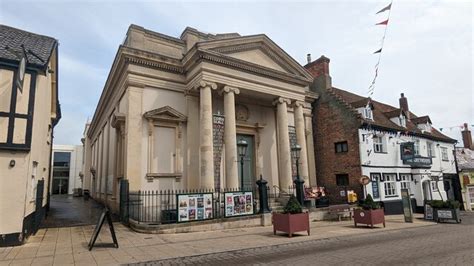 Corn Hall and 9 St Nicholas Street, Diss © Sandy Gerrard :: Geograph ...