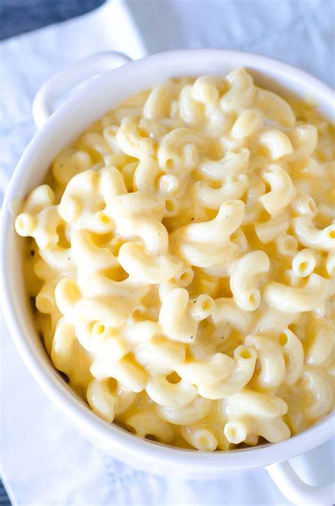 Creamy Mac and Cheese - EASY stove top recipe!