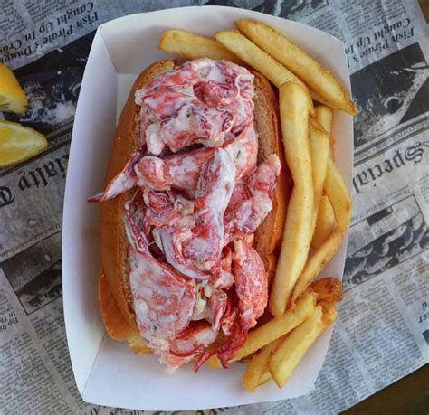 Northern & Southern Seafood Meet at DJ's Clam Shack in Wantagh