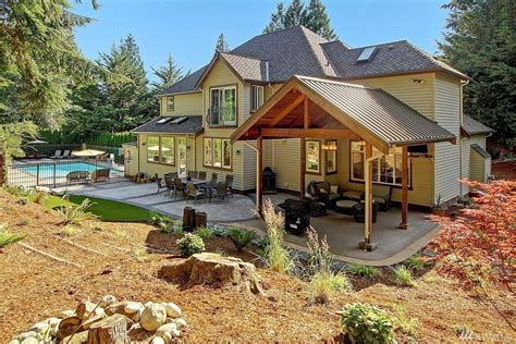 Lake of the Woods Resort Style Home with a Pool! | 14120 227th Ave NE ...