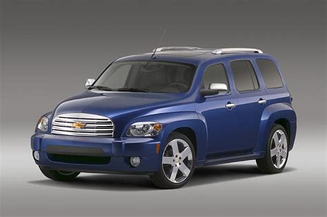 Chevy makes risky bet on retro-styled HHR - PT Cruiser Knock-off ...