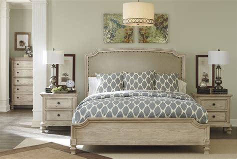 Demarlos Queen Panel Bed frame from Living Spaces. Like the details ...