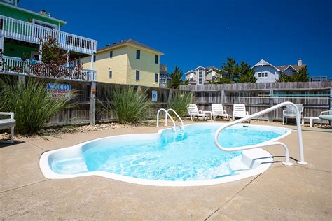 Beach Glass Bungalow, Corolla NC Oceanside Vacation Rental in Ocean ...