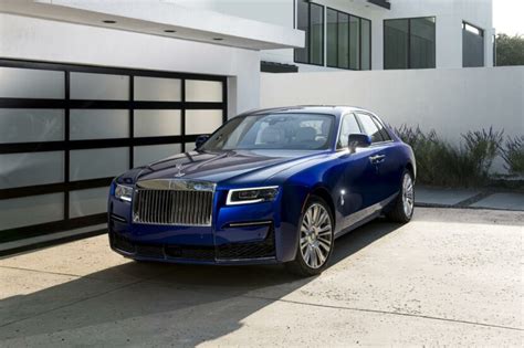 TEST DRIVE: 2021 Rolls-Royce Ghost - Post-Opulent, Minimalistic and ...