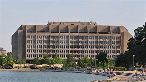 Hubert H. Humphrey Building, Washington, D.C., 1977, Marcel Breuer : r ...