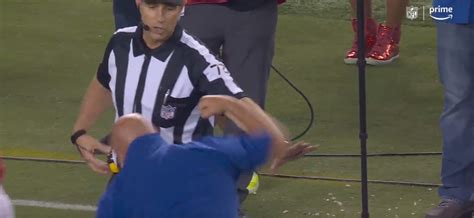 New York Giants coach Brian Daboll's furious ref rant caught on live TV over penalty call ...