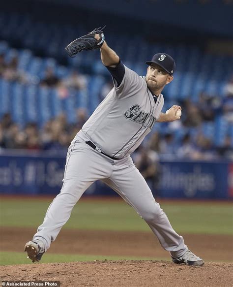 No-Canada! Mariners' Paxton pitches no-hitter in Toronto | Daily Mail ...