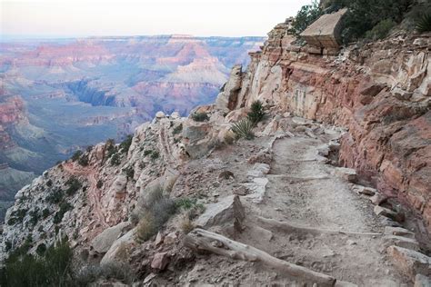 How to Hike the South Kaibab and Bright Angel Trail in One Day | Earth ...