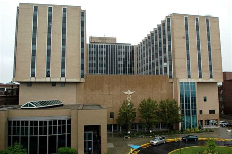 Bridgeport Hospital ordered to pay $9.2 million - Connecticut Post