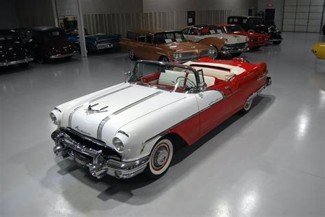 1956 Pontiac Star Chief | Classic Car Dealer Rogers - Minnesota - Ellingson Motorcars