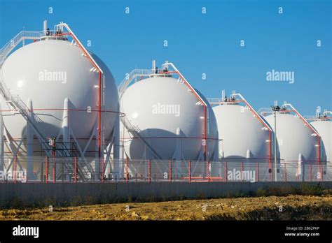 Liquefied petroleum gas (LPG) storage tanks. Gas plant Stock Photo - Alamy