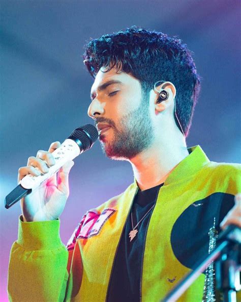 Armaan Malik Goes Swanky In Green For Last Night Concert; See Pics