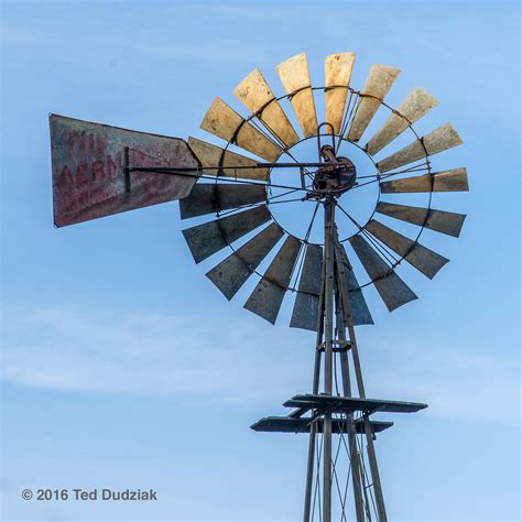 Aermotor Windmill in Livermore - a photo on Flickriver