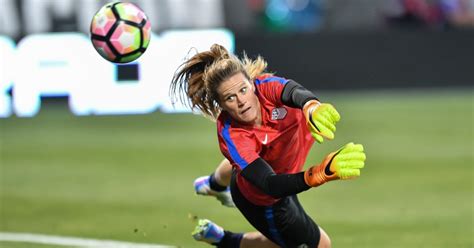 Alyssa Naeher: 7 Fun Facts About the USWNT Soccer Goalie - Parade