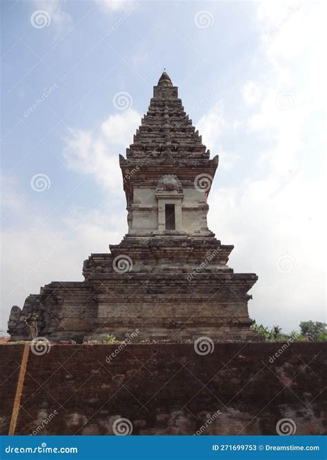 The Jawi Temple is One of Pasuruan Historical Temple Stock Image - Image of 1300, drive: 271699753