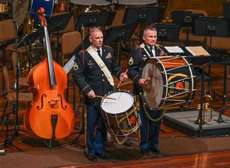 Massachusetts Army National Guard band performs free holiday concert at ...