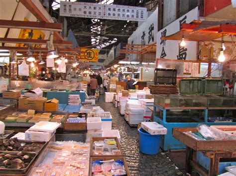 The Fish market -Tokyo, Japan A must see while in Tokyo-Huge and ...