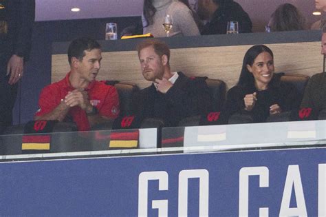 Meghan Markle and Prince Harry dance and jig in Vancouver as they ...