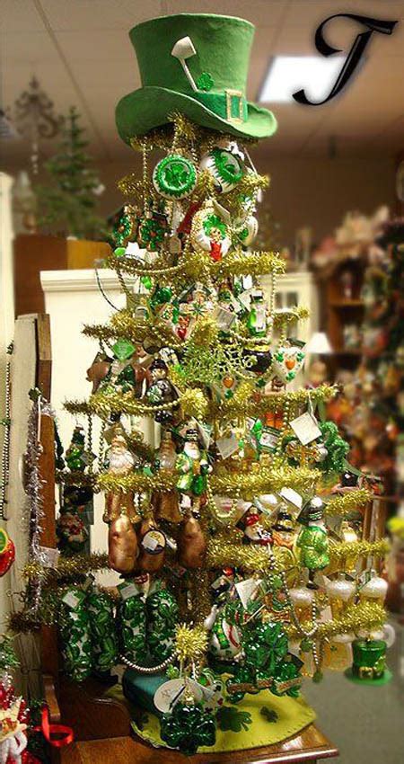 40 Most Loved Christmas Tree Decorating Ideas on Pinterest - All About Christmas