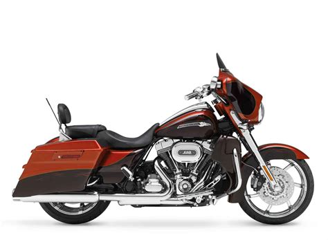 HARLEY-DAVIDSON CVO Street Glide (2011-2012) Specs, Performance ...