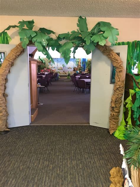 Shipwrecked VBS Jungle Decorations