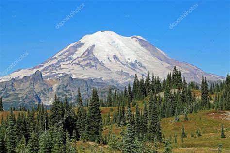 Mount Rainier - volcano Stock Photo by ©kojoty 90912218