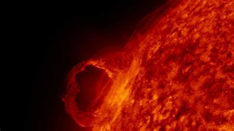 What are Solar Flares? Do they affect the Earth?