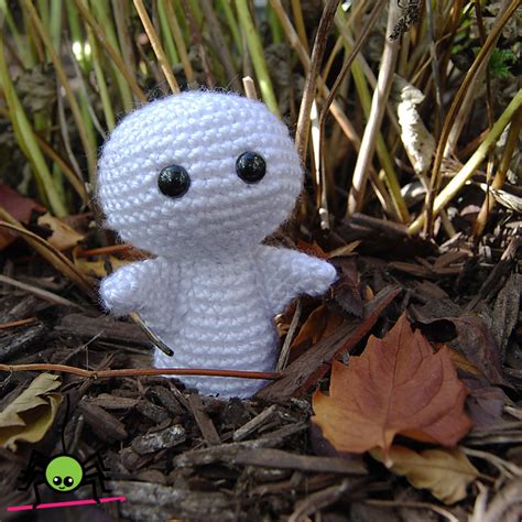 The Itsy Bitsy Spider Crochet: Amigurumi Ghost