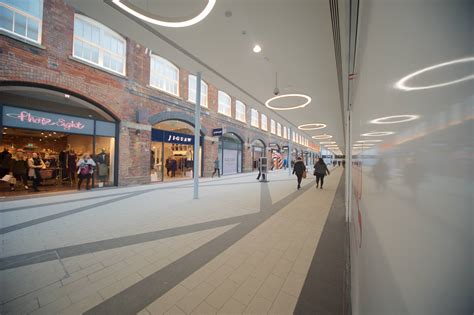 Mc Arthur Glen Shopping Outlet, Swindon - RIDI Group UK