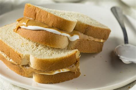 Nostalgic Recipes: This Marshmallow Fluff & Peanut Butter Sandwich Recipe Will Take You Back to ...