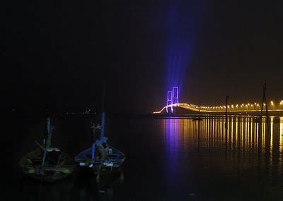 Jembatan Suramadu