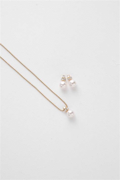 Julia Pearl Earrings | Abrazi