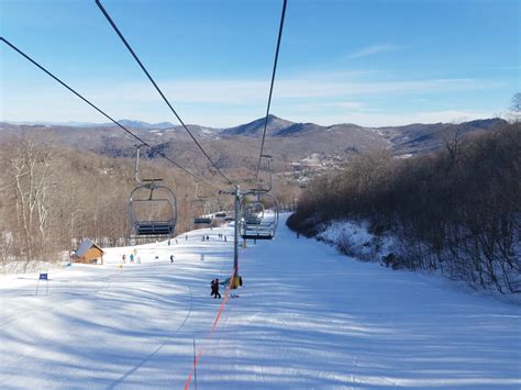 5 Best North Carolina Ski Resorts (Snow Tubing + Skiing!) - Southern ...