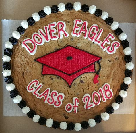 Graduation cookie cake | Graduation cookies, Cookie cake, Giant cookie recipes