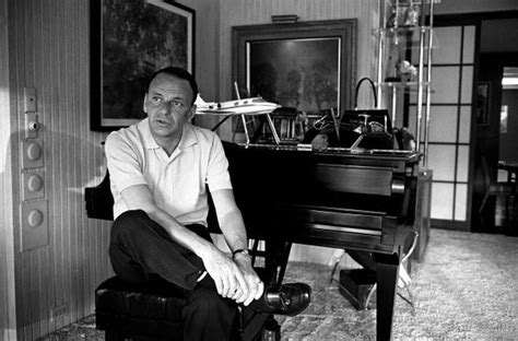 STUMPTOWNBLOGGER: FRANK SINATRA AT HOME (1960'S)