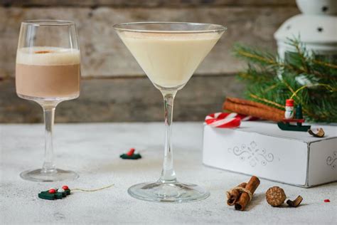 Traditional Rum Eggnog Recipe for Christmas