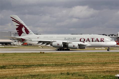 Qatar Airways A380-800 First Livery on Taxiing Aircraft Wallpaper 3871 - Aircraft Wallpaper News