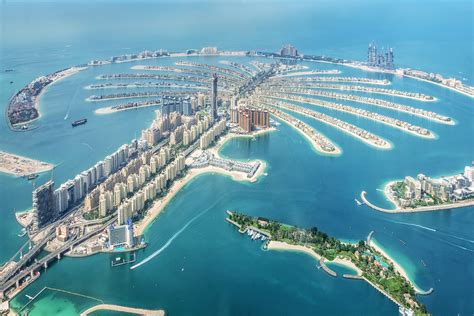 Tietoja palmusaarista Dubaissa ja Waterfront Livingistä