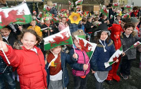 St David's Day parade in Caernarfon - North Wales Live