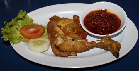 File:Ayam penyet.JPG - Wikimedia Commons