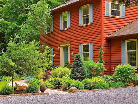 Tips for Creating a Gorgeous Entryway Garden | HGTV