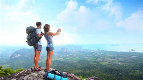 Wallpaper : couple, mountain, peak, travel 2560x1440 - wallhaven - 1048952 - HD Wallpapers ...