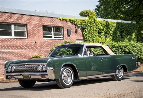 1963 Lincoln Continental convertible | CLASSIC CARS TODAY ONLINE