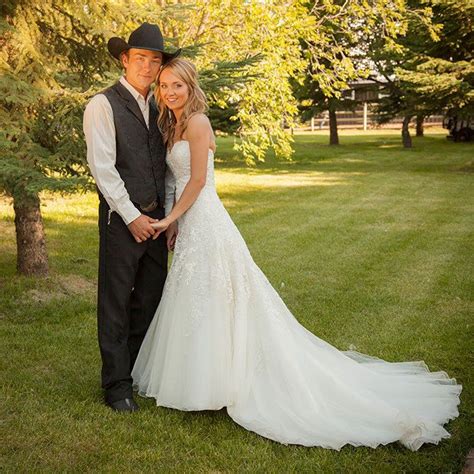 Heartland actress Amber Marshall's rustic ranch wedding | Amber marshall wedding, Amber marshall ...