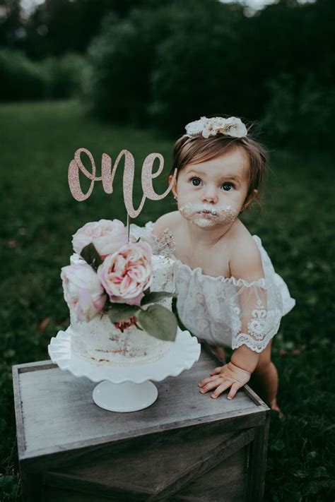 Vintage First Birthday, Simple First Birthday, 1st Birthday Photoshoot, 1st Birthday Cake Smash ...