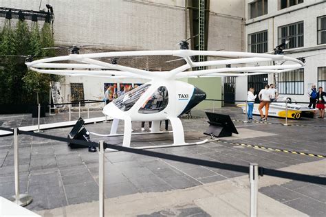 Mini drones in various colours, next to the picture title IFA BERLIN ...