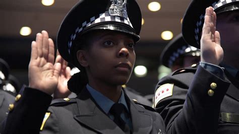 Chicago Police Department's March 2017 Graduation - YouTube